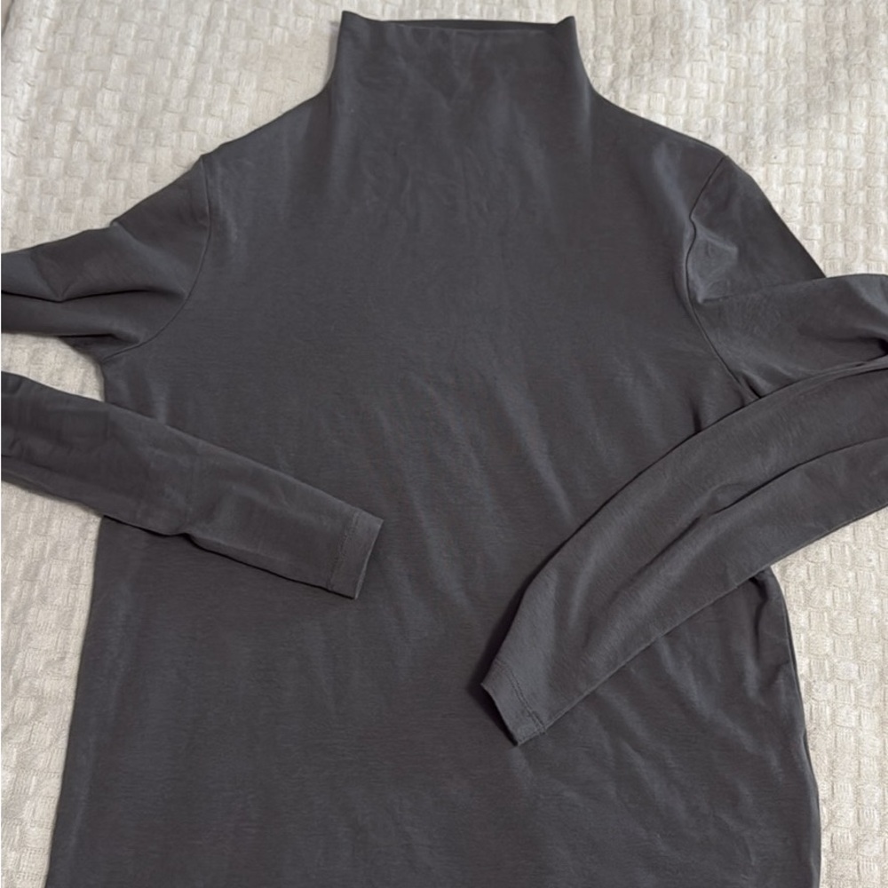 Oak and Fort Top(size small)